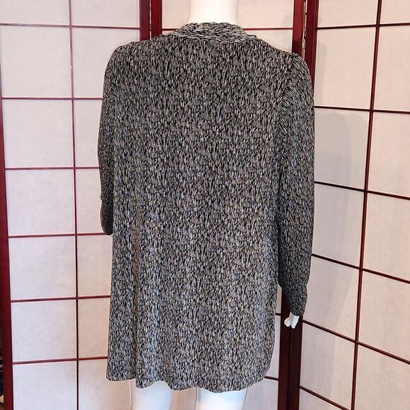 VeVe Collection by Vikki Vi Black & White Open-faced Cardigan - Picture 4 of 7